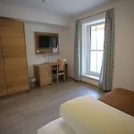 住宿加早餐酒店 Gaestehaus Watschinger