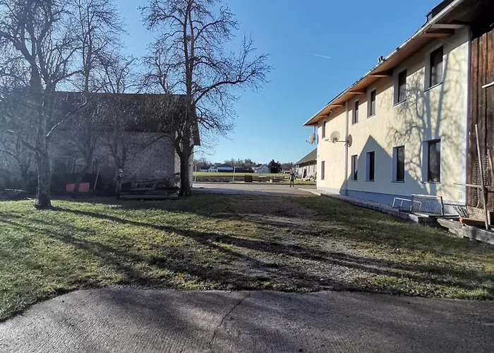 Gaestehaus Watschinger Bed & Breakfast Bad Wimsbach-Neydharting